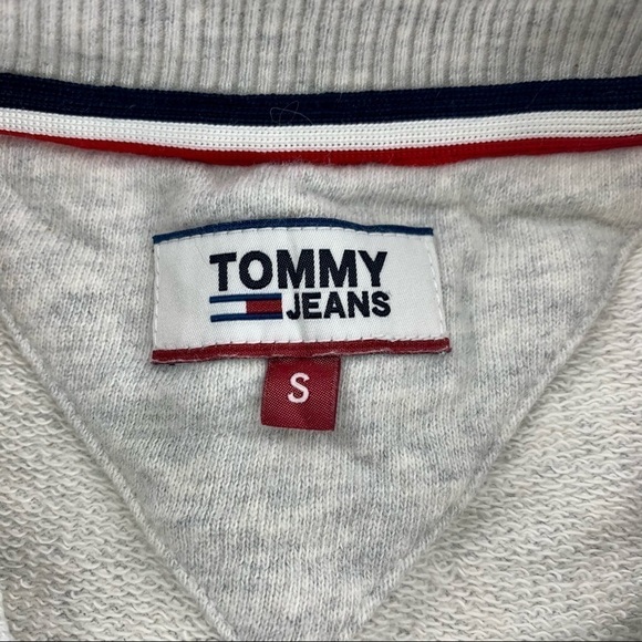 Tommy Hilfiger Varsity Fuzzy Letter 85 Sweatshirt - Picture 10 of 14